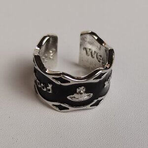 Almost new ladies fashion alloy ring